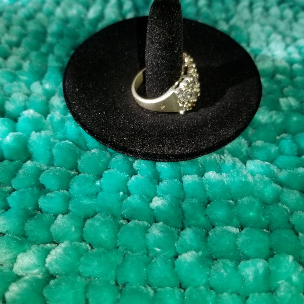 Ring - Picture 4 of 4